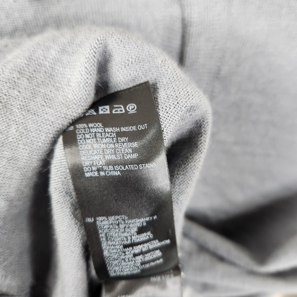 Reiss Mens Full Button 100% Wool Long Sleeve Cardigan Small - Picture 4 of 4